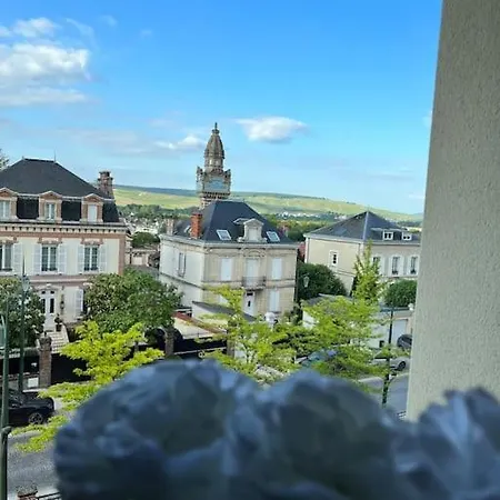 L'escale D'eli En Pleine Avenue De Champagne شقة إيبيرني